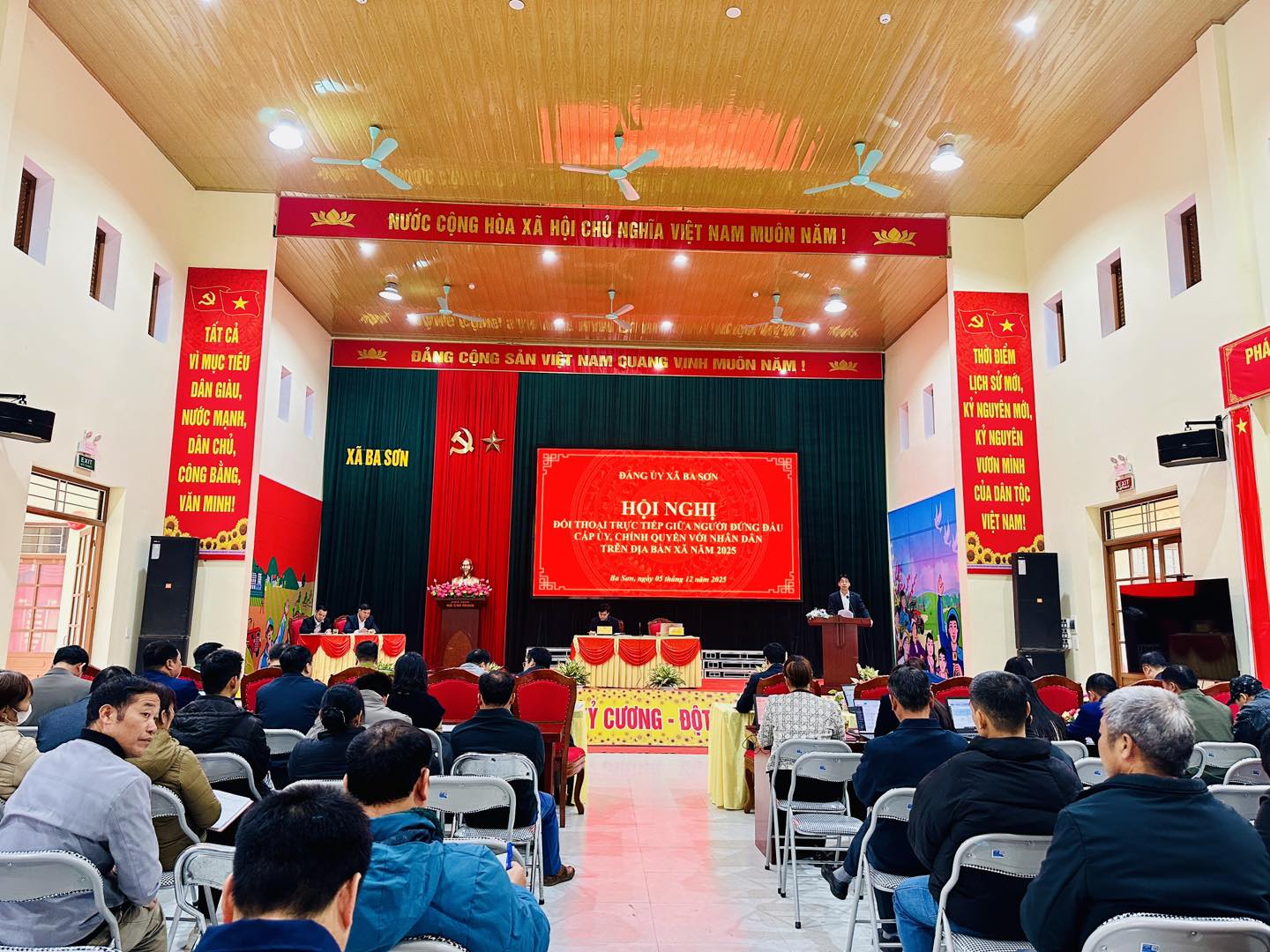 Đ/c Vy Minh Long - Bí thư ĐU, kết luận hội nghị