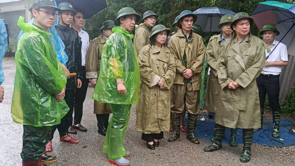 ĐOÀN CÔNG TÁC CỦA TỈNH KIỂM TRA CÔNG TÁC ỨNG PHÓ BÃO SỐ 4 TẠI XÃ BA SƠN