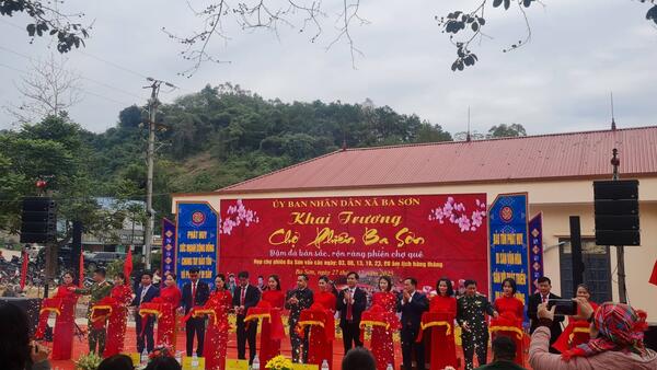 KHAI TRƯƠNG CHỢ PHIÊN BA SƠN